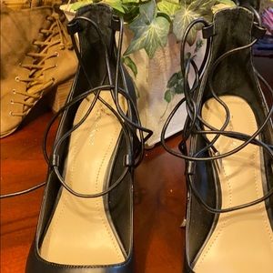 Black pump lace up pump